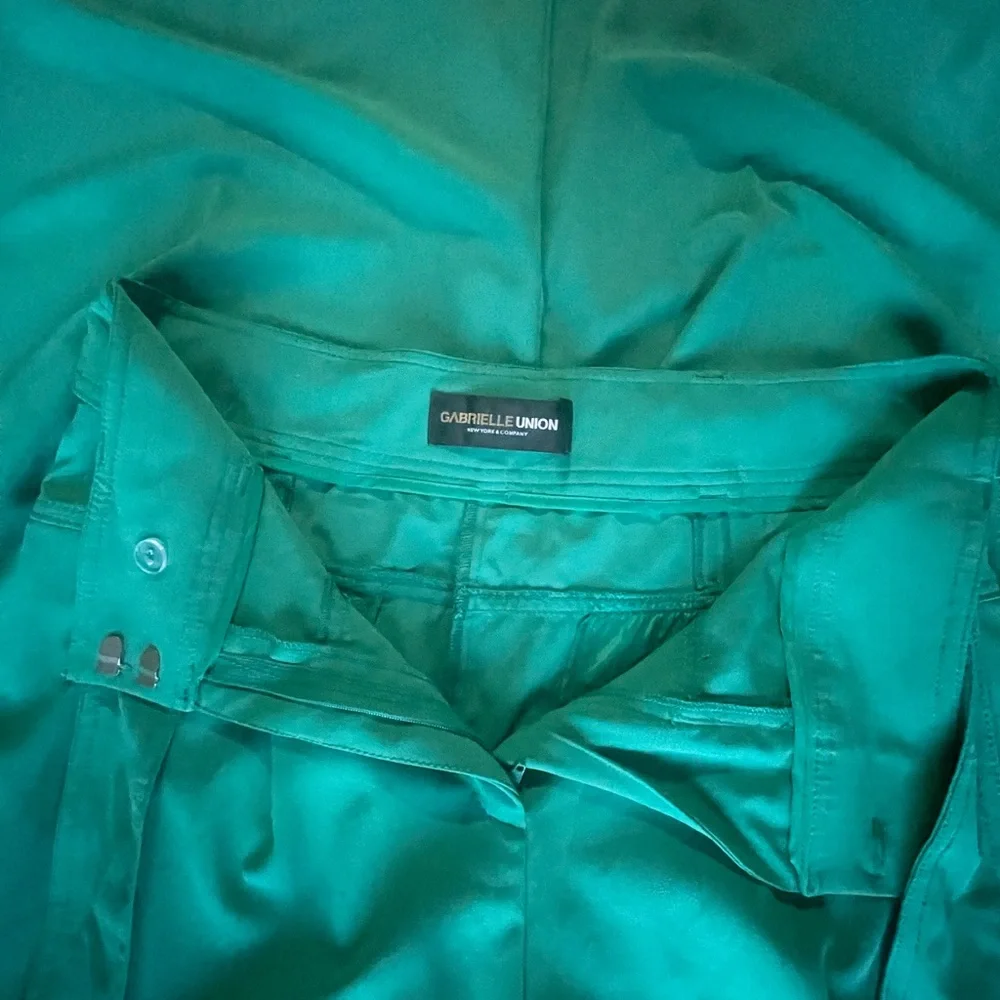 Gabrielle  Union Elegant Green Women's Pants - Picture 6 of 6